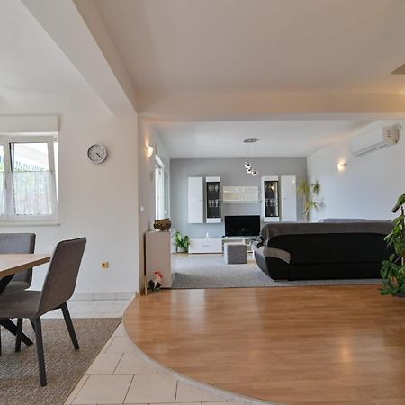Rina Vacation Home Trogir Luaran gambar